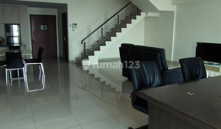 2 Lantai, Ada Rooftop Garden, Luas 275m², 4 Kamar Tidur, Apartemen di Kelapa Gading 1