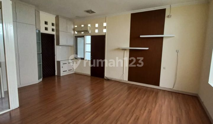 Rumah Dijual Gading Kirana - 187M² 2