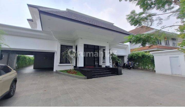 Kolam Renang, Lantai Full Marmer Import, Parkit Jati, Luas Tanah 880m², Rumah Di Menteng 2