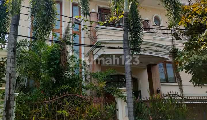 Rumah Dijual Gading Kirana - L T 329M² 1