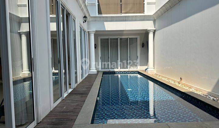 Rumah Bagus di Pulomas Ada Pool Harga Nego Sampai Deal 2