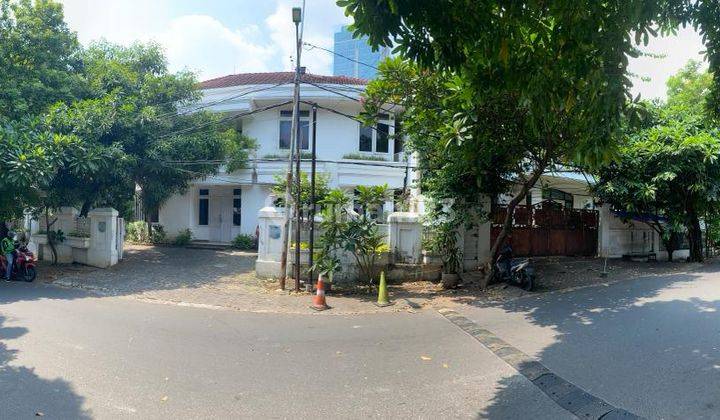 Rumah Hoek Kebayoran Baru Cocok Untuk Usaha Lokasi Super 1