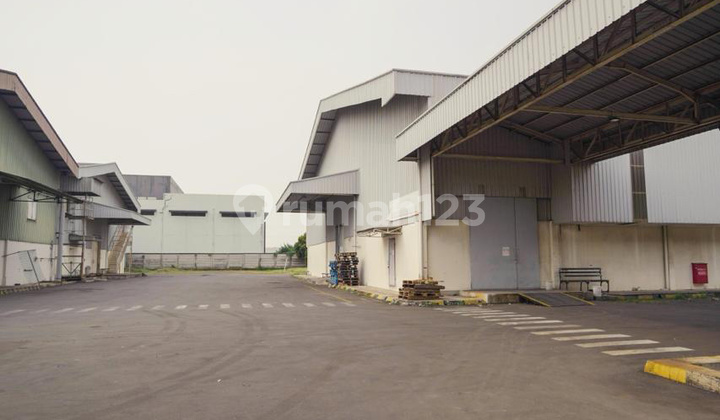 Ready-to-Use Warehouse in Pulogebang, Cakung, Super Nice - Negotiable Ready-to-Use Warehouse in Pulogebang, Cakung, Super Nice - Negotiable