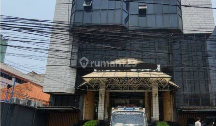 Gedung 6 lantai Strategis Mangga Besar Raya  1