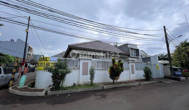  Rumah  Janur   Kuning  Hoek  Strategis  1