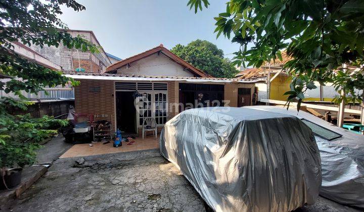 Rumah Strategis Hitung Tanah Utan Kayu  1