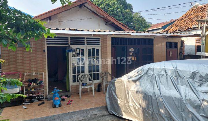 Rumah Strategis Hitung Tanah Utan Kayu  2