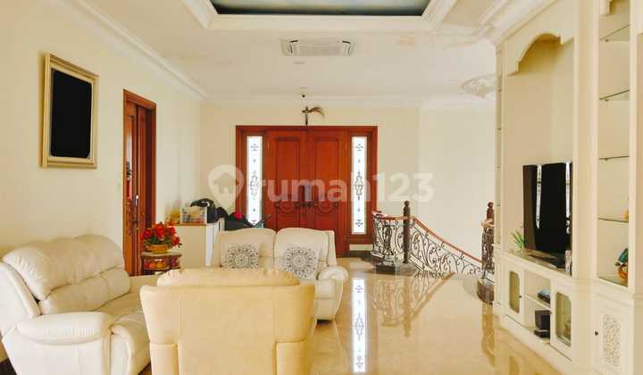 Rumah Hoek Villa Permata Gading Ada Kolam Renang 2