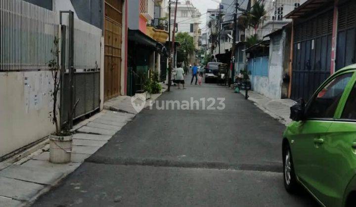 Rumah Jalan Mobil Di Tanah Sereal Jembatan Lima 1