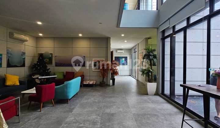 Jual Cepat Rumah Dekat Danau di Scarlet Gading Serpong (Wt) 2