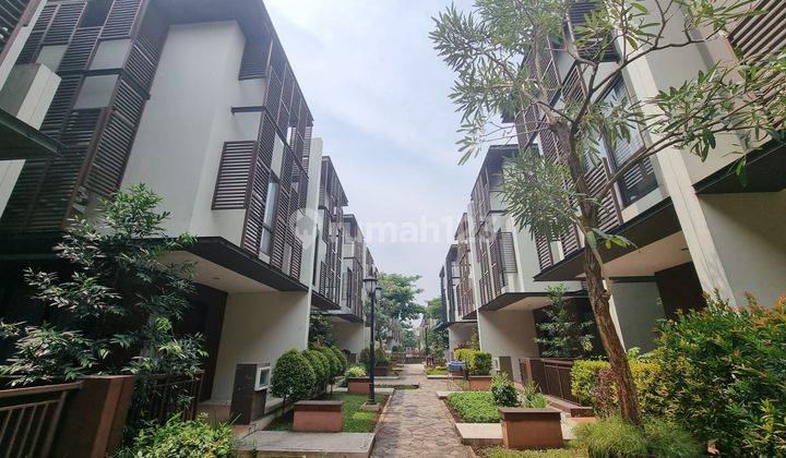 Rumah Cantik Minimalis dengan Konsep Double Decker di Greenwich BSD 1