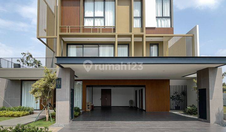 Rumah Supermewah 3 Lantai Lokasi Premium di Enchante Bsd  2