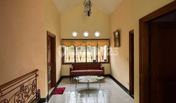 Rumah Klasik di Anggrek loka sektor 2.2 BSD (tnti) 10