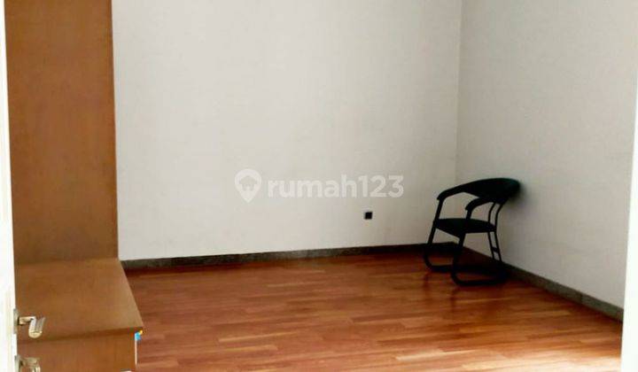 Rumah Fully Furnished Siap Huni di Taman Villa Meruya 2