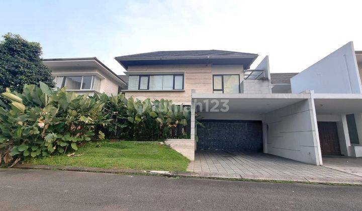 Rumah Mewah Ada Kolam Renang Full Furnished di Sutera Victoria 1