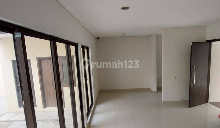 Rumah Dijual di Cluster illustria Eminent BSD 2