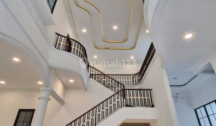 Dijual Rumah Mewah 3 Lantai, At Tomang Jakarta Barat 1