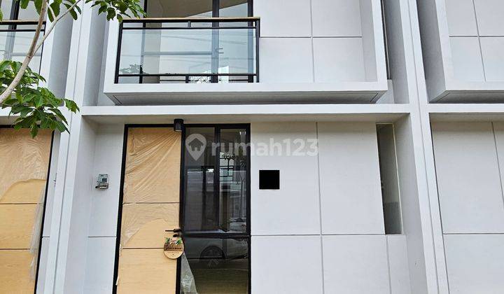 Dijual Rumah Cantik, Siap Huni, At Cluster Cendana Clover Karawaci 1