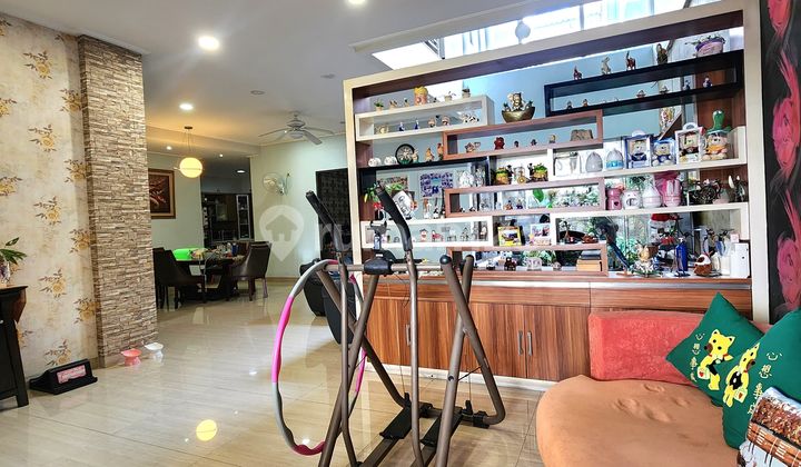 For Sale 3-Storey House, Nice, Neat, Move-In Ready, In Seranade Lake Gading Serpong 2