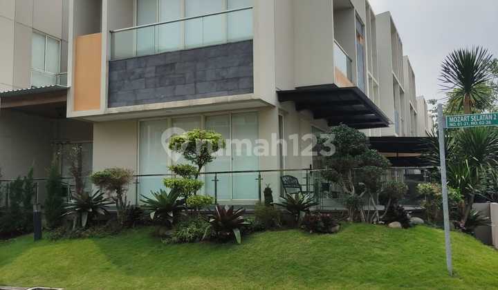 Ready-to-Occupy South-Facing House in Mozart Gading Serpong (Alx) 2