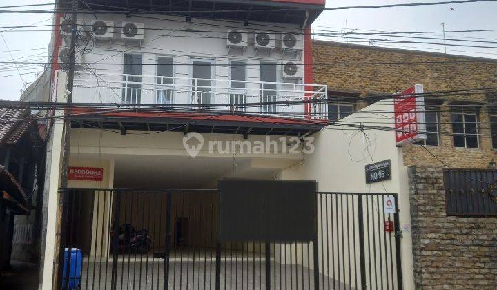 Di sewakan ruang kantor 1