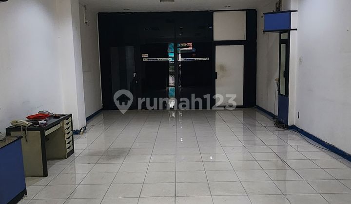 Shop House For Rent, In East Cideng