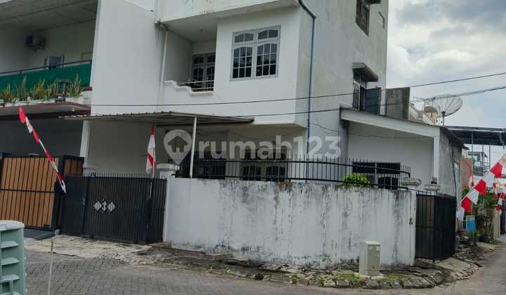 Dijual Rumah Taman Palem Lestari 3 Lantai Hoek Cengkareng Jakarta Barat