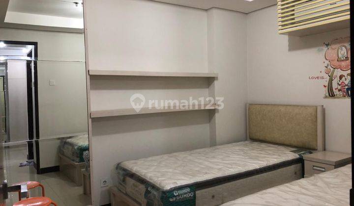 Dijual  Apartemen Sky Terrace  2 Kamar Tidur Full  Furnished Bagus 7