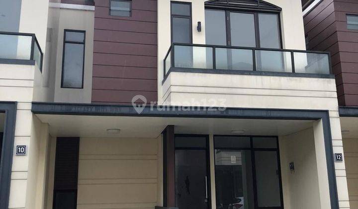 Disewa Rumah Lavon Swan City 2 Lantai Tangerang 1