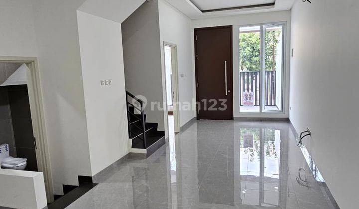 Dijual Rumah 3 Lantai Citra Garden 3 Cengkareng Jakarta Barat Bagus  2