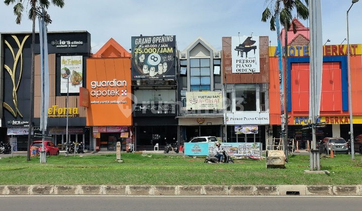 3-Story Shophouse Facing Boulevard Street, Gading Serpong, Near Mall 2