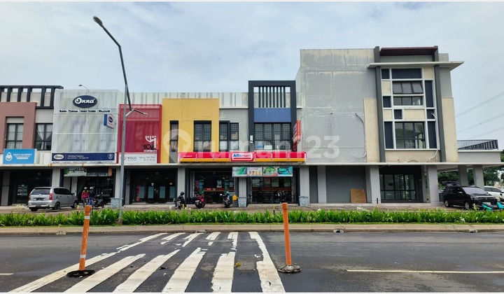 For rent: Twin shophouse with total width of 10m, free parking near cluster gate. For rent: Twin shophouse with total width of 10m, free parking near cluster gate.