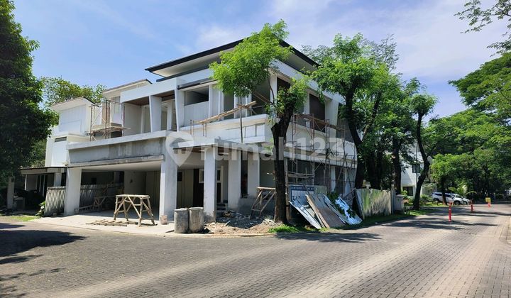RUMAH BARU, MEWAH ..DESAIN MANDIRI.. SIAP HUNI...DI FORESTA BSD