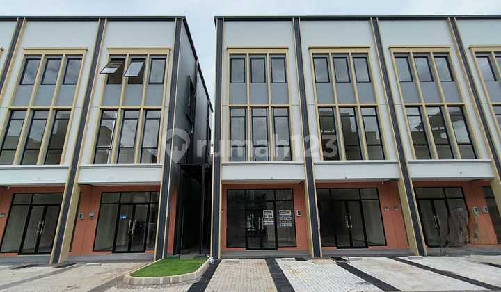 House shop in Gading Serpong 3 Storey Corner House shop in Gading Serpong 3 Storey Corner