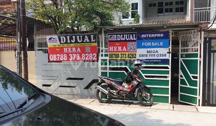 2-story house in Cosmos Garden, West Jakarta 1