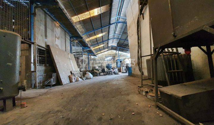 DIJUAL CEPAT Tanah dan Pabrik di Raya Utama Perancis. Luas tanah 9010m. IZIN INDUSTRI 2