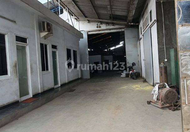 DIJUAL CEPAT Tanah dan Pabrik di Raya Utama Perancis. Luas tanah 9010m. IZIN INDUSTRI 22