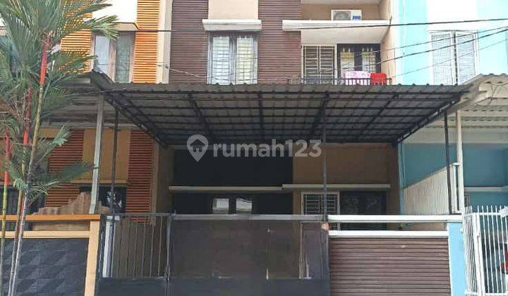 DIJUAL Rumah 3 Lantai di Citra Garden 1, Jakarta Barat 1