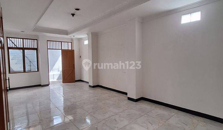 Rumah 2,5 Lantai SIAP HUNI di Citra Garden 1, Jakarta Barat 1