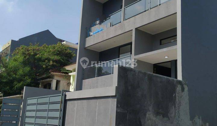 DIJUAL Minimalist House ( BRAND NEW ) di Taman Surya 5, JakBar 1