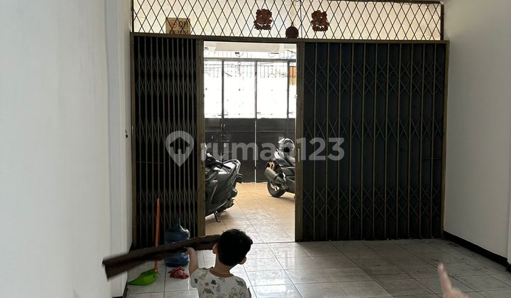 Turun Harga ! Ruko 3,5 Lantai Di Jelambar Utama Sakti, Jakarta Barat Turun Harga ! Ruko 3,5 Lantai Di Jelambar Utama Sakti, Jakarta Barat