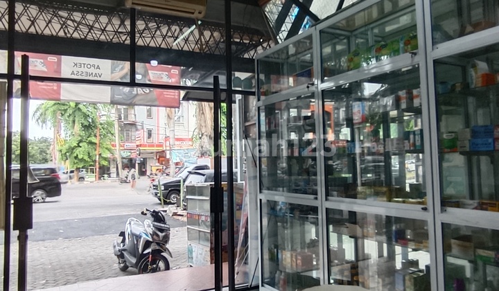 Ruko 3,5 Lantai di Taman Palem Lestari, Jakarta Barat Ruko 3,5 Lantai di Taman Palem Lestari, Jakarta Barat