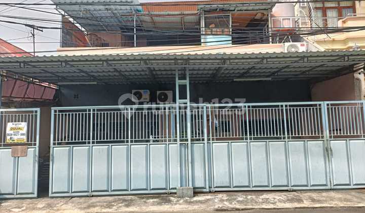 Rumah 3 Lantai di Jln Arwana Penjaringan, Jakarta Utara