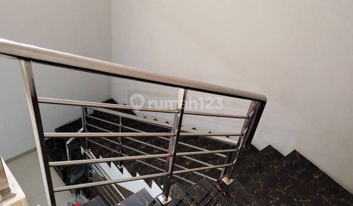 Dijual Rumah 3 Lantai Di Pluit Putra, Jakarta Utara 2