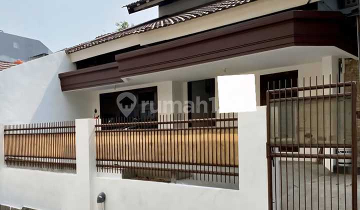Hot Listing ! Rumah Kost 1.5 Lantai di Jelambar - Grogol, Jakarta Barat