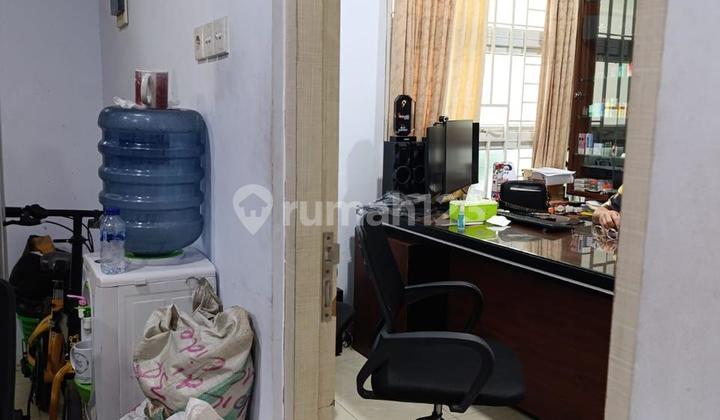 For Sale 3-Story House in Park Residence Cluster - Taman Surya, West Jakarta 2