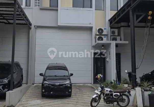 Gudang di Komplek Pergudangan Taman Tekno X - Bsd, Tangerang