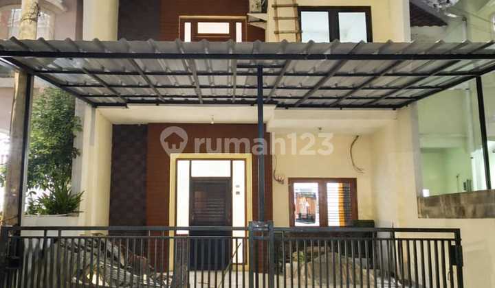 Rumah 2 Lantai di Taman Surya 5, Jakarta Barat Rumah 2 Lantai di Taman Surya 5, Jakarta Barat
