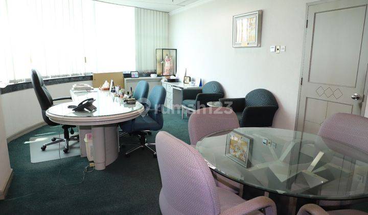 Gedung Kantor Di Tomang Raya. Luas 1117m2, 6lt + 1 Basement. 2