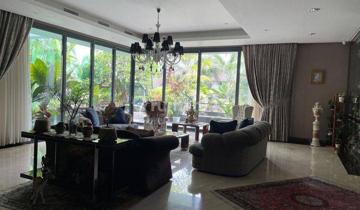Rumah MEWAH Simprug Golf Senayan. Luas 680m. 3lt. Pool. Semi Furnish. 8